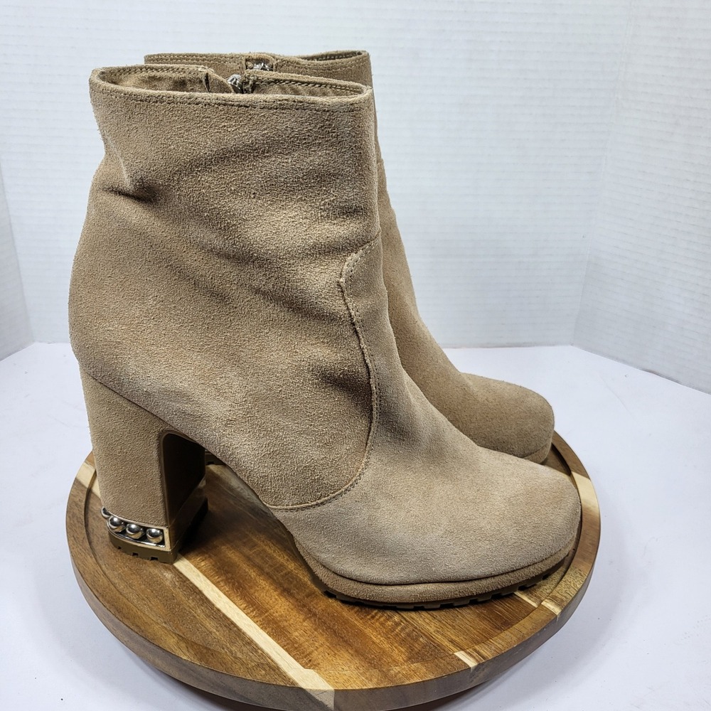 Karl Lagerfeld Paris Womens Lenore Sand Suede Studded Block Heel Booties Size 10